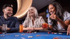 Permainan slot kdslot777 seperti Aviator, Sweet Bonanza, Gates of Olympus, dan Fortune Tiger tersedia untuk pemain yang terdaftar